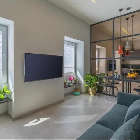 Stylish 1-bedroom Just 5 Minutes From Valletta By Ferry 莫斯塔