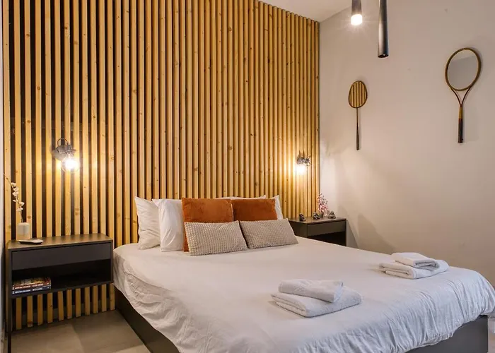 Stylish 1-bedroom Just 5 Minutes From Valletta By Ferry דירה *