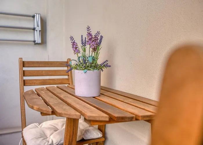 Stylish 1-bedroom Just 5 Minutes From Valletta By Ferry דירה מוסטה