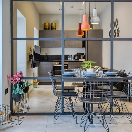 Stylish 1-bedroom Just 5 Minutes From Valletta By Ferry *