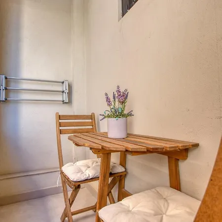 아파트 Stylish 1-bedroom Just 5 Minutes From Valletta By Ferry