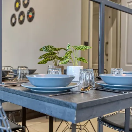 Stylish 1-bedroom Just 5 Minutes From Valletta By Ferry 모스타