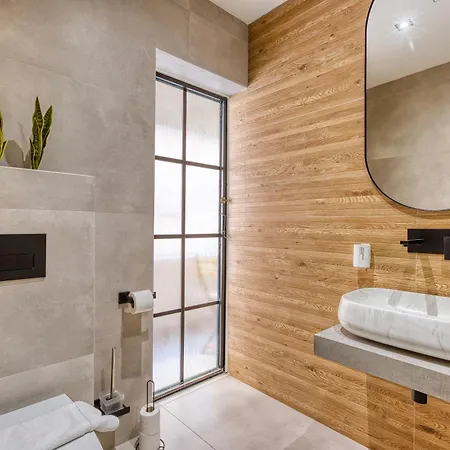 Stylish 1-bedroom Just 5 Minutes From Valletta By Ferry 아파트