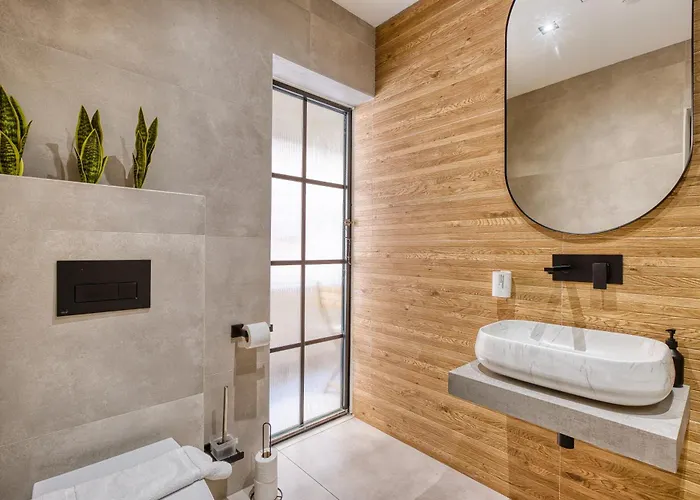 Stylish 1-bedroom Just 5 Minutes From Valletta By Ferry Apartament